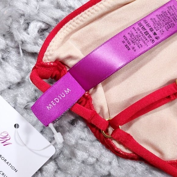 L’Agent by Agent Provocateur Robbie Red String Bikini Top Size Medium NWT - Picture 4 of 8
